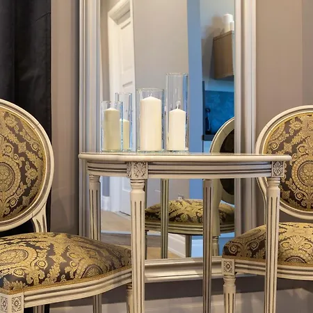 Vespucci Boutique 3*